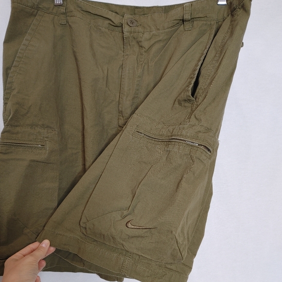 Nike Sportswear Cargo Shorts‎ Olive Green Khaki Flat Fornt Pockets 36 613644-322 - Picture 5 of 8
